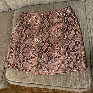 NWT PRINCESS POLLY pink snakeskin mini skirt